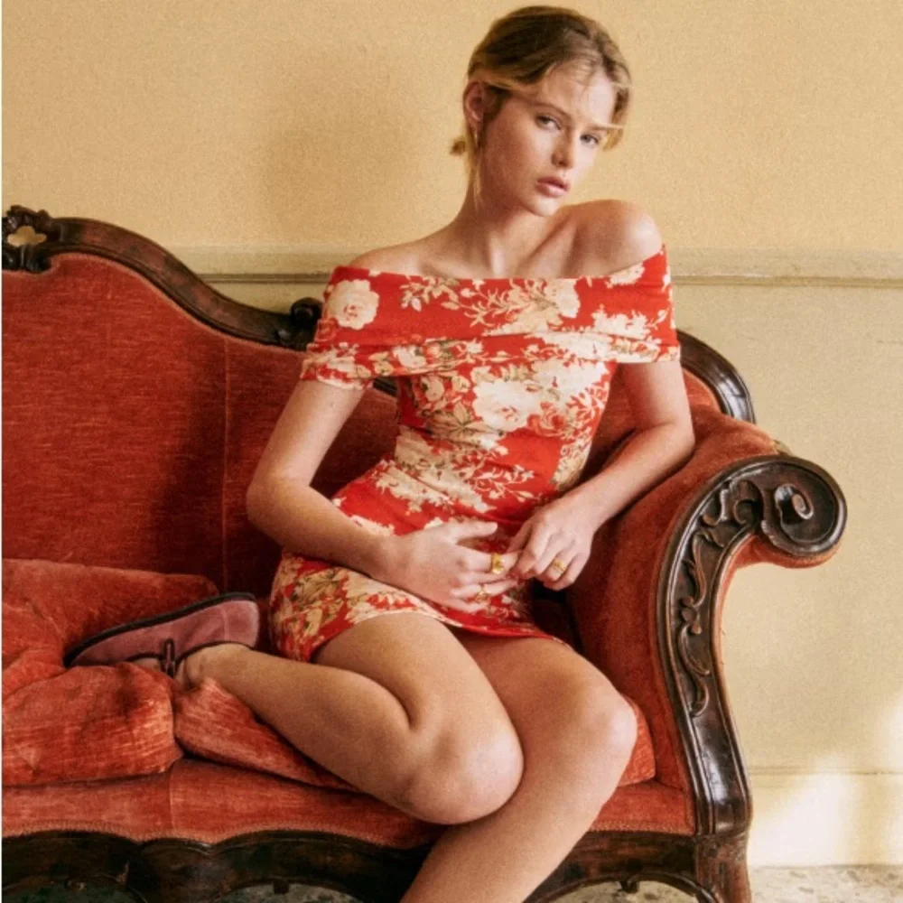 SÉZANE Doriana Bodycon Dress in Red Floral Print sz L NWT - Picture 4 of 11